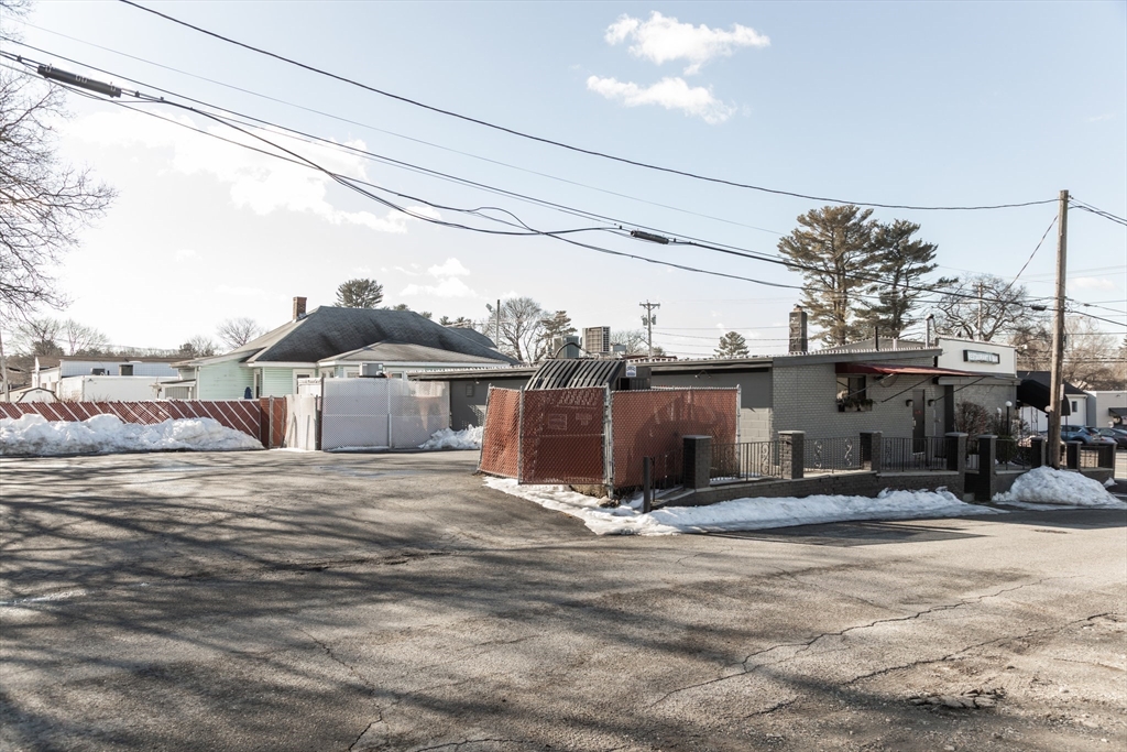838 Boston Rd Property Photo 28