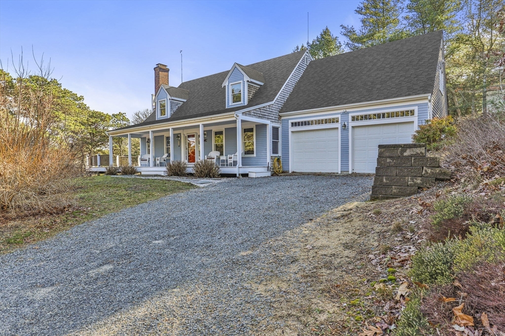70 Lantern Lane Property Photo