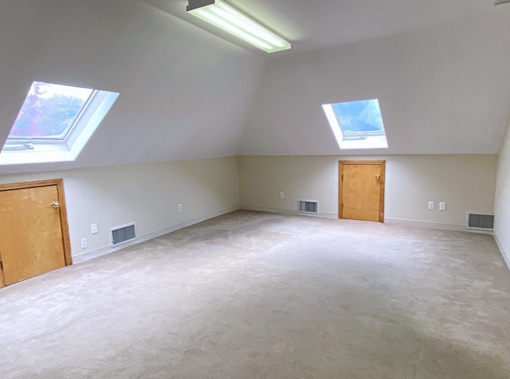 10 Walnut Hill Pk Property Photo 7