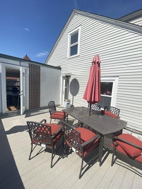 556 Cambridge St Property Photo 25