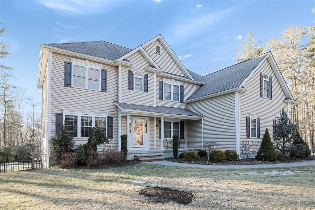 22 Abbey Ln Property Photo