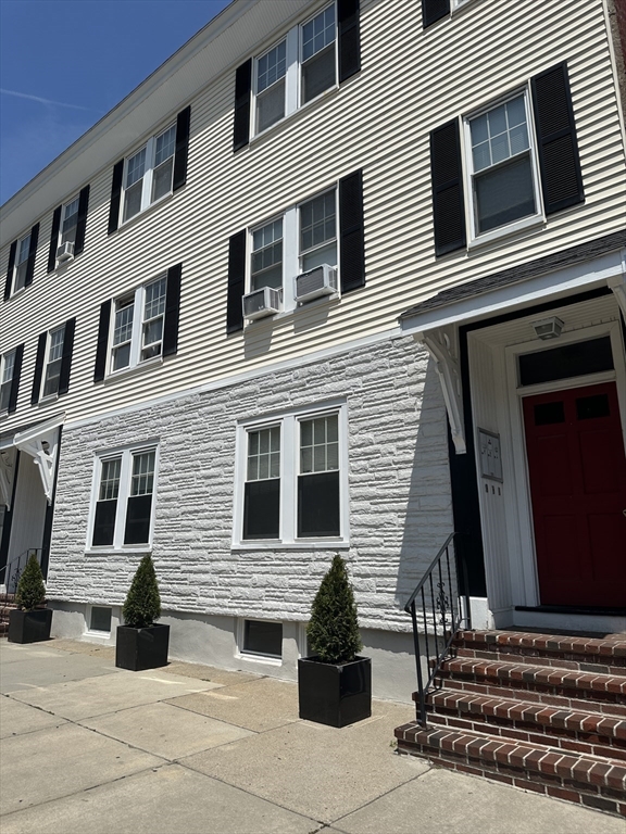 428 East Third Street Property Photo 2