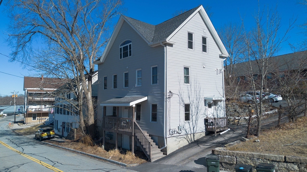 10 A-c River Street Property Photo