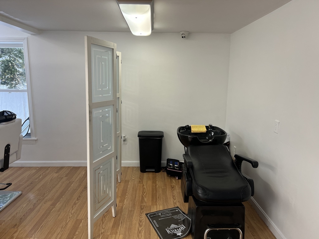 11 Oakland Street Property Photo 6