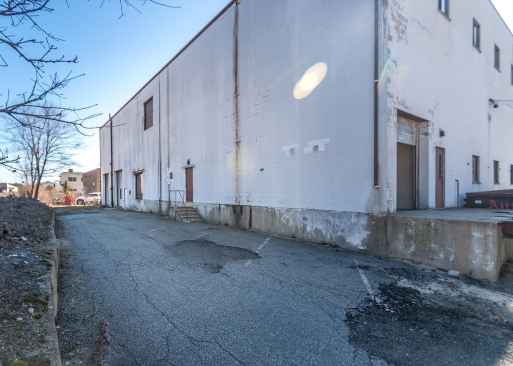 30 Clematis Avenue Property Photo 25