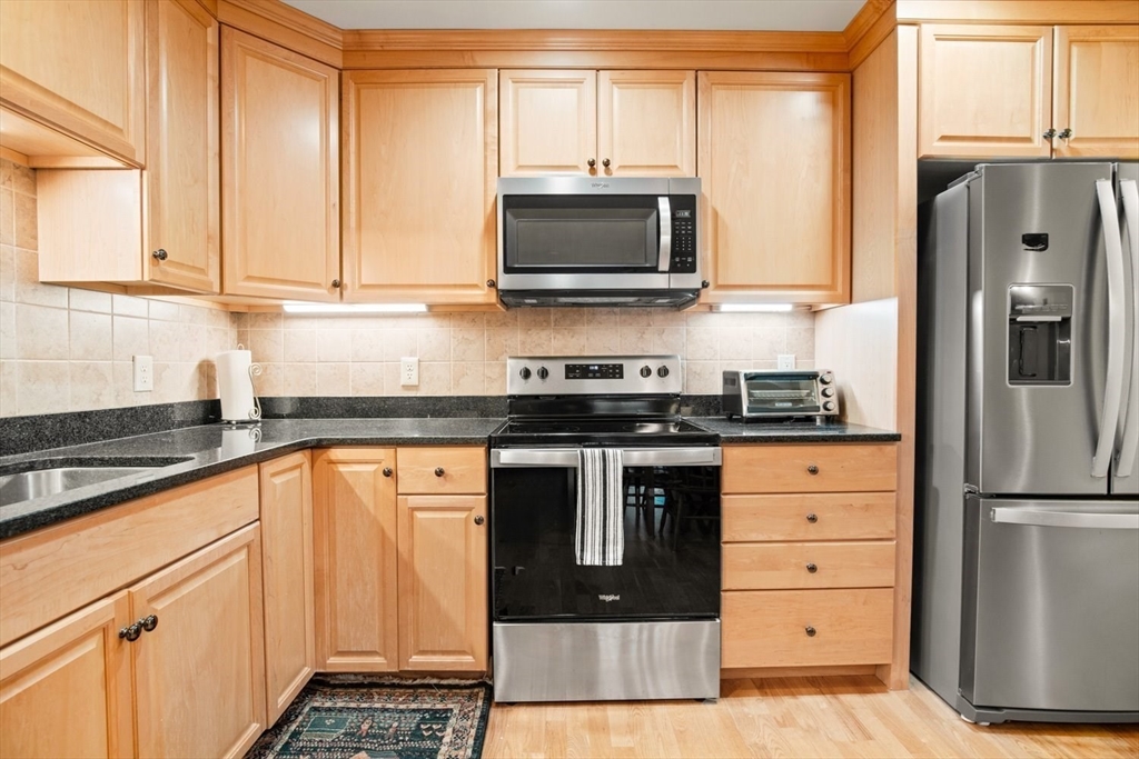 135 Beach Rd # B101 Property Photo