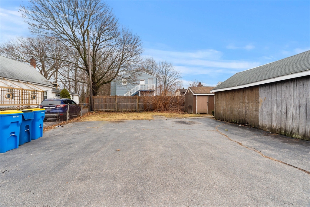 591 N Main St Property Photo 19