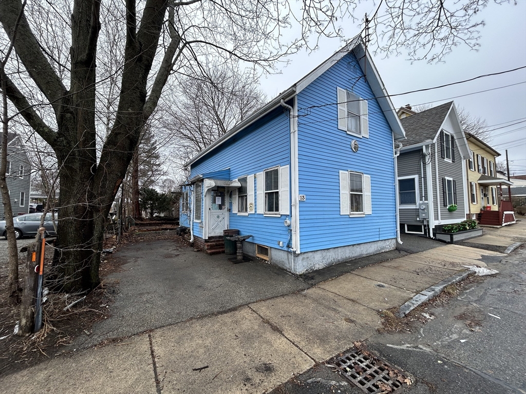 13 Estes St Property Photo