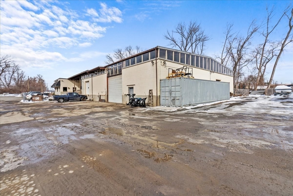 175 Circuit Ave Property Photo 16