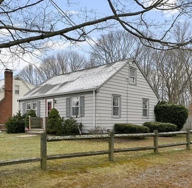 32 Rockcroft Rd Property Photo