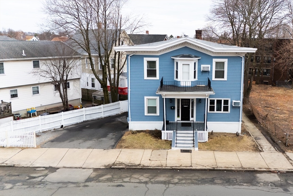 499 Salem St Property Photo