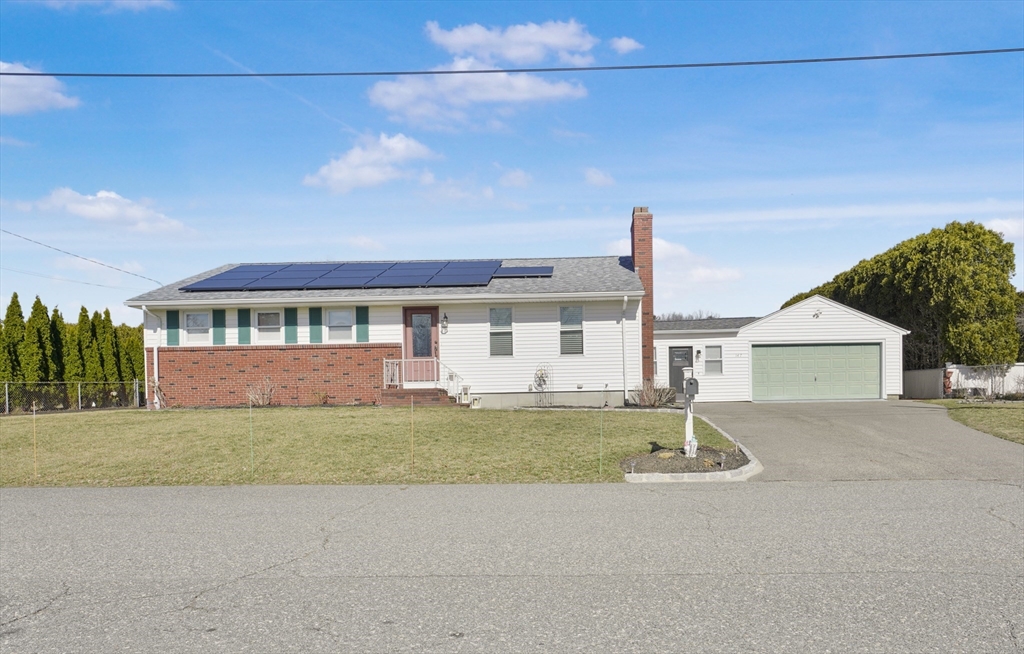 147 Winston St Property Photo