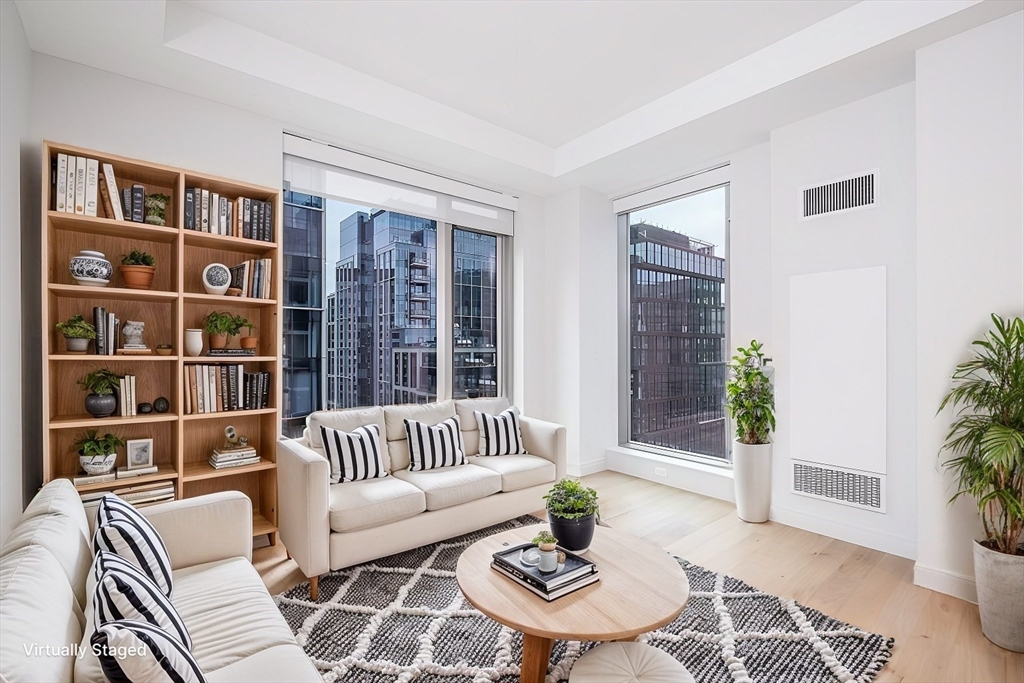 133 Seaport Blvd # 1519 Property Photo 1
