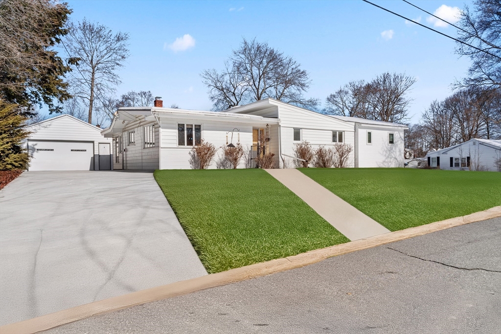 4 Breen Ave Property Photo