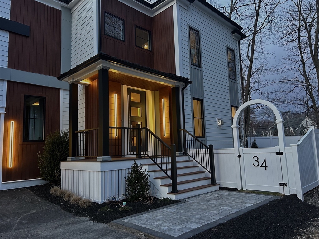 34 Lincoln St Property Photo