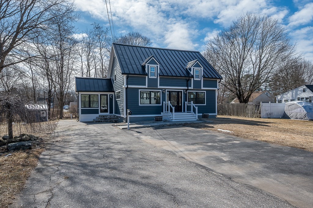 10 Newton Ave Property Photo