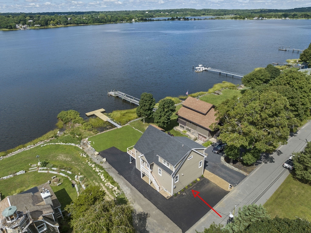 16 Riverside Dr Property Photo