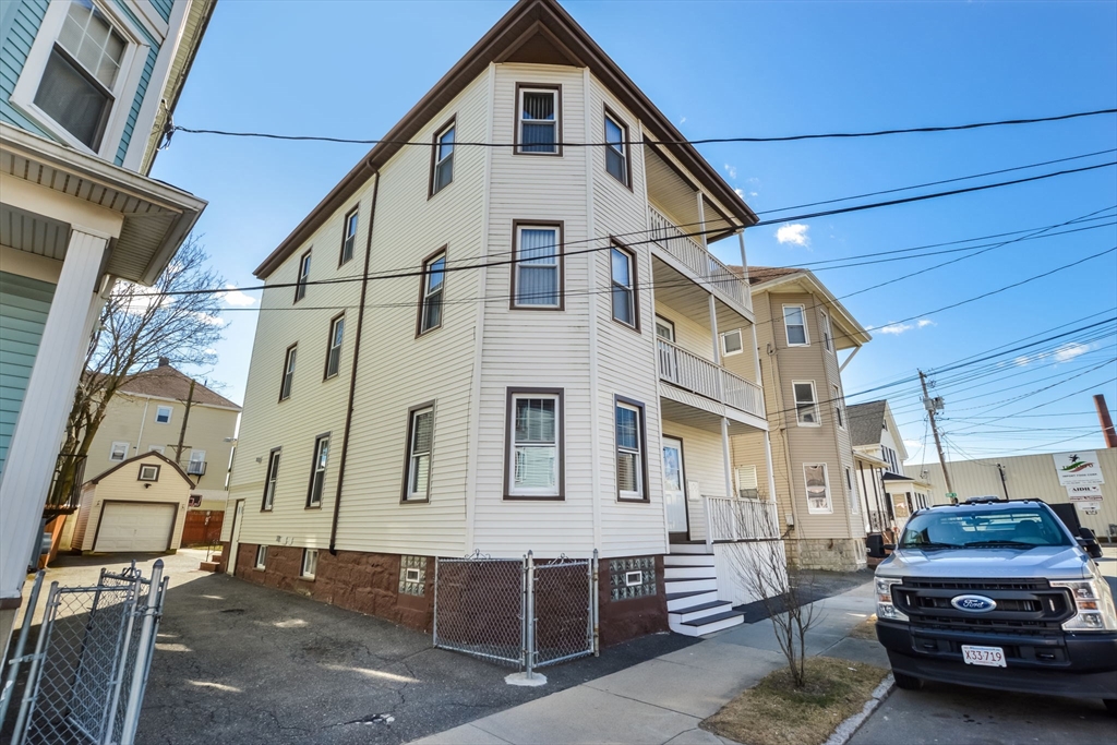 154 Tallman St Property Photo