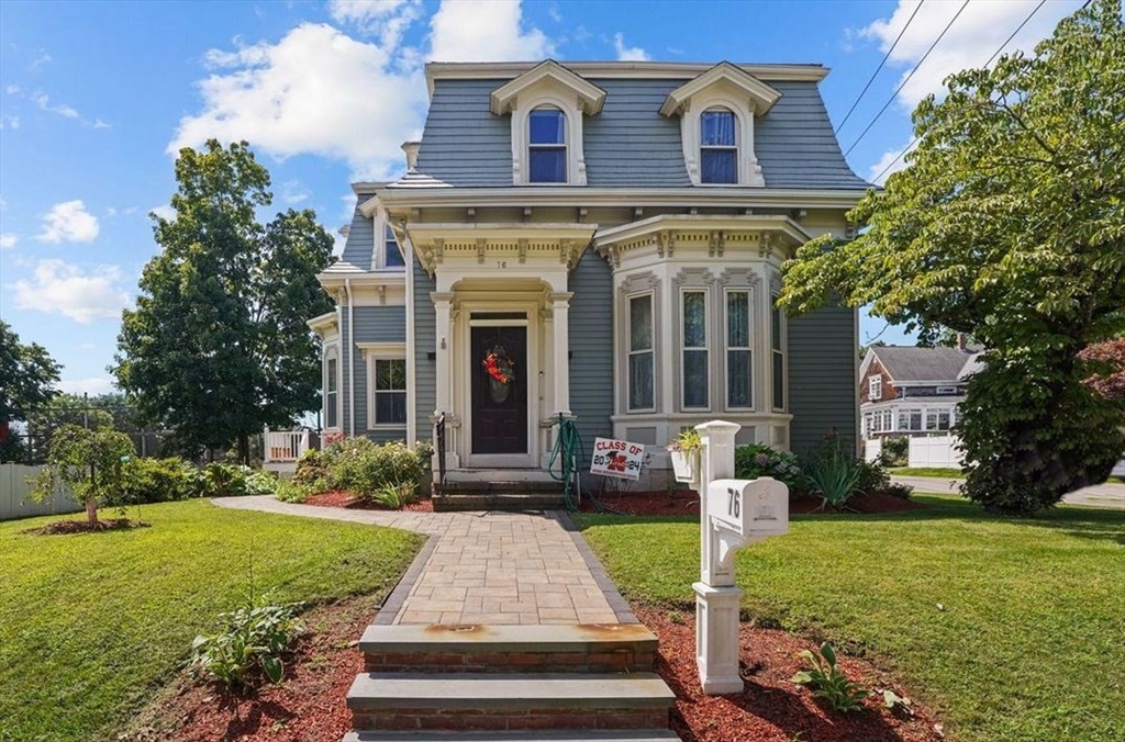 76 Bank St Property Photo