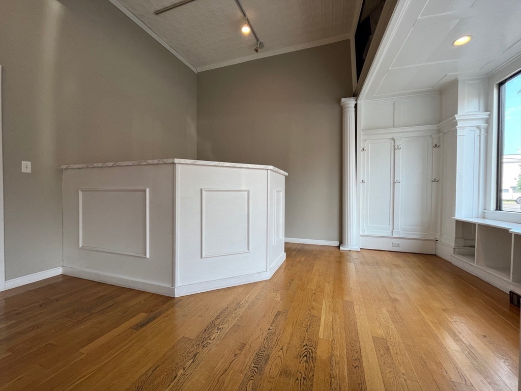 13 Elm St Property Photo 11