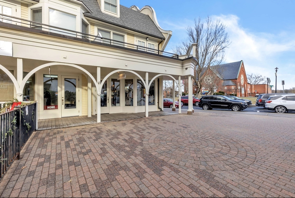 17 College Property Photo 7