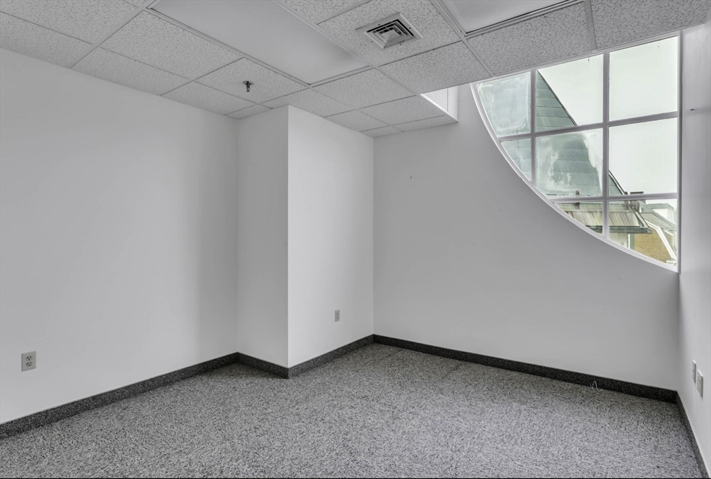 17 College Property Photo 16