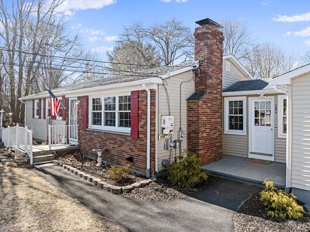 161 Gifford Rd Property Photo