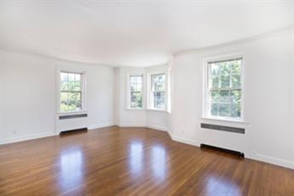 92 Beacon # 31 Property Photo