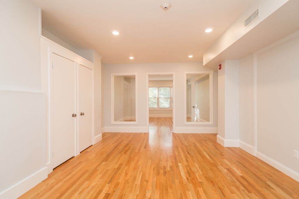 1620 Beacon Street Property Photo 18