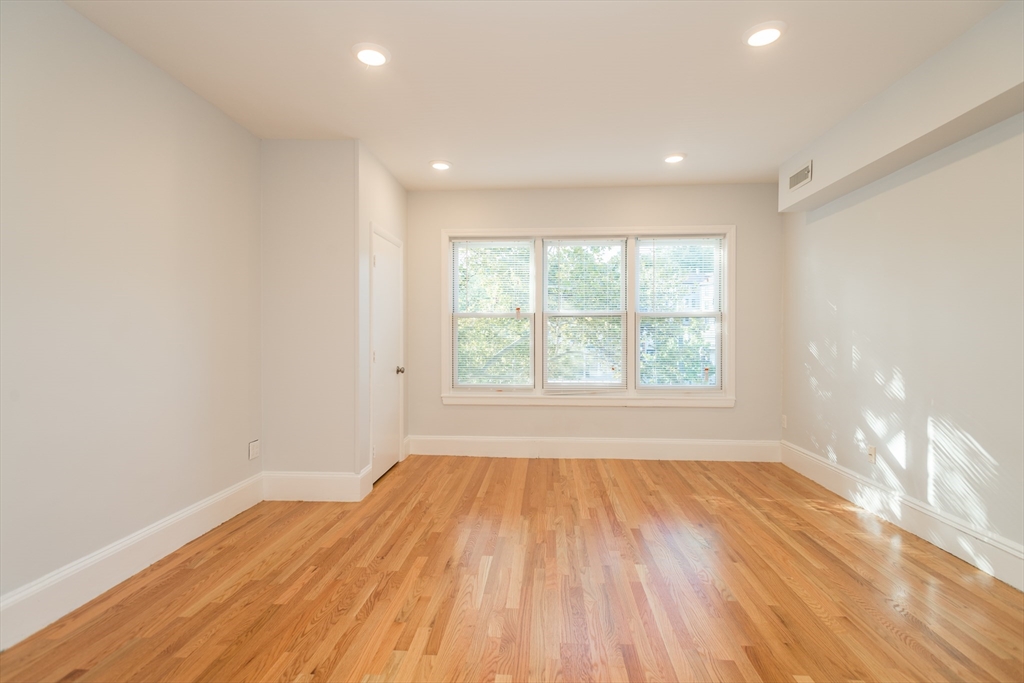 1620 Beacon Street Property Photo 20