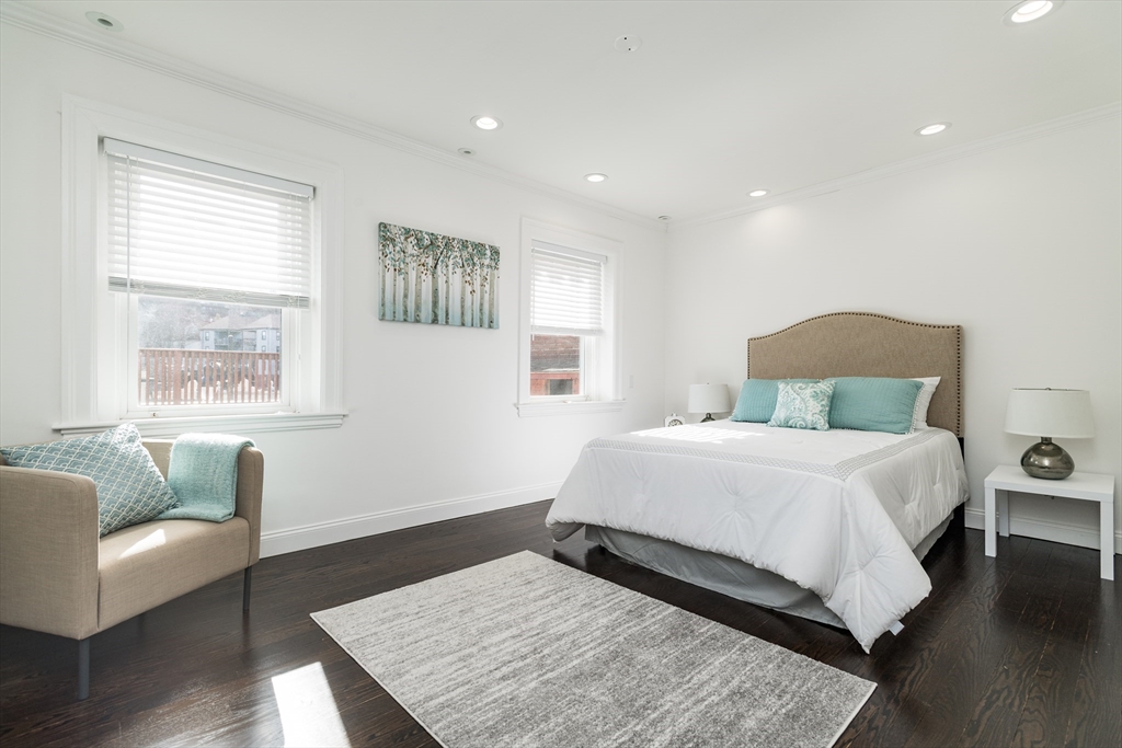 1620 Beacon Street Property Photo 28