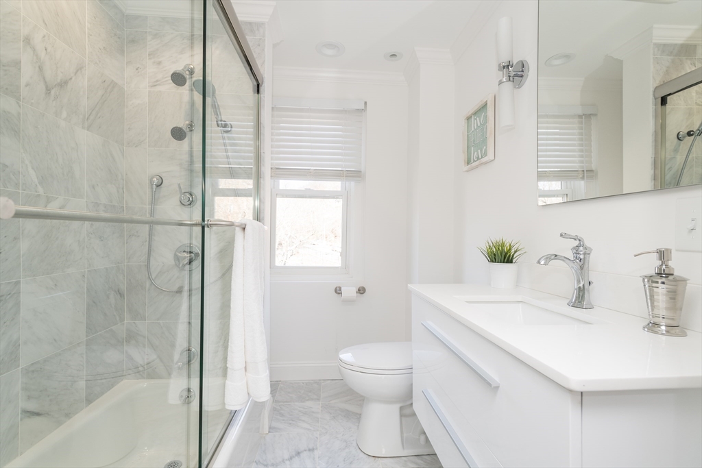 1620 Beacon Street Property Photo 35