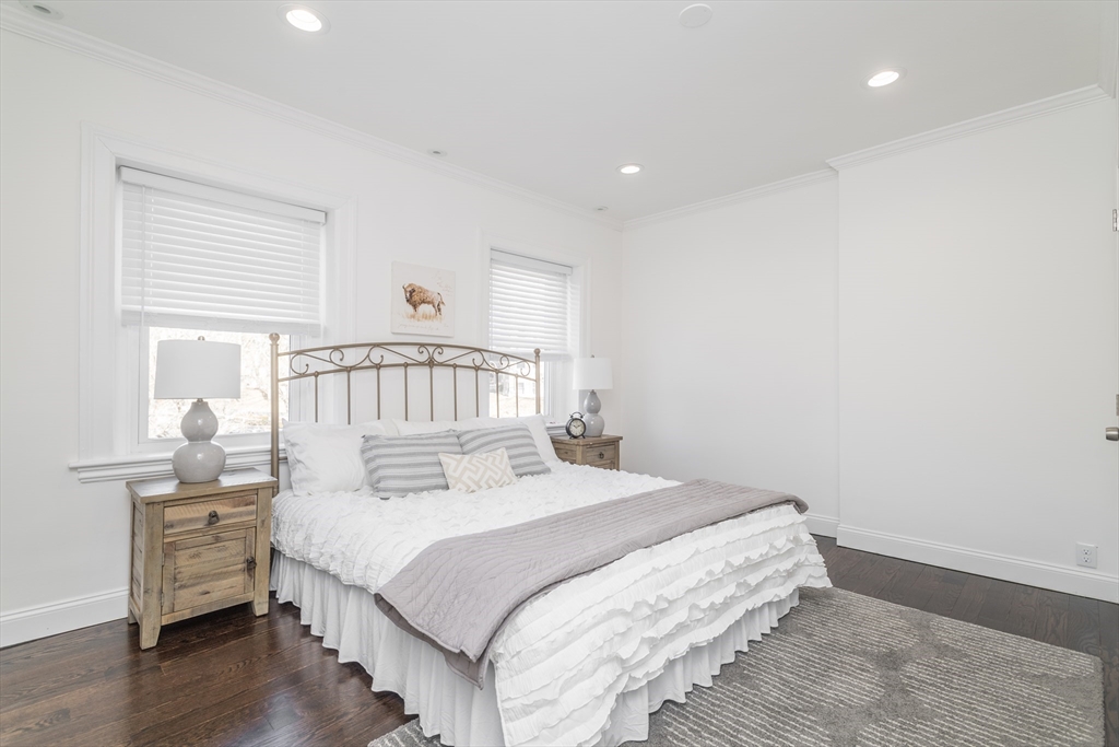 1620 Beacon Street Property Photo 38
