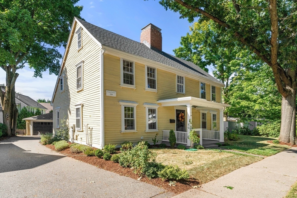 325 Common Street Property Photo
