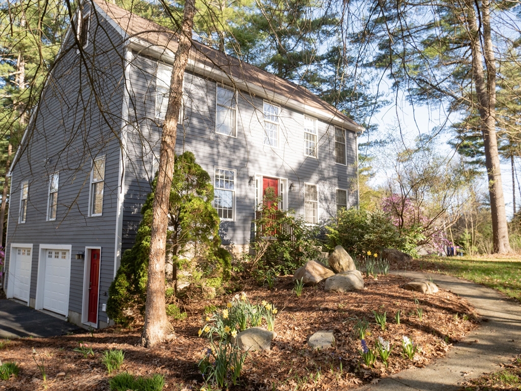 495 Old Farm Road Property Photo