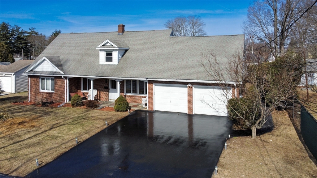 16 Elliot Ave Property Photo