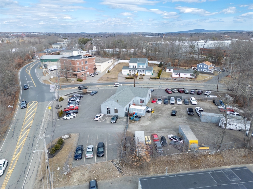 900 Pleasant Street Property Photo 5