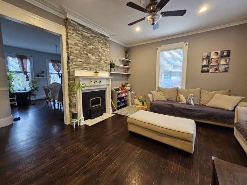 814 Washington Street Property Photo
