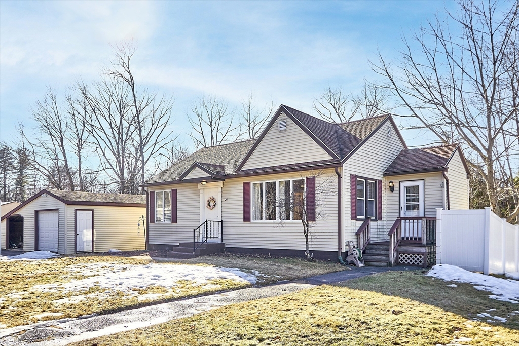 25 Ridge St Property Photo