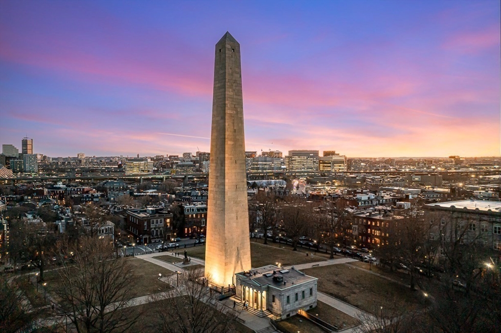 31 Monument Sq Property Photo