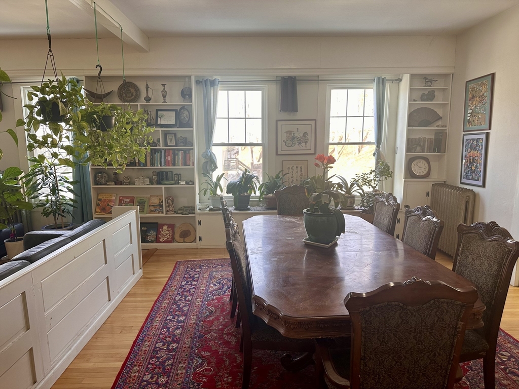 127 Main St Property Photo 3