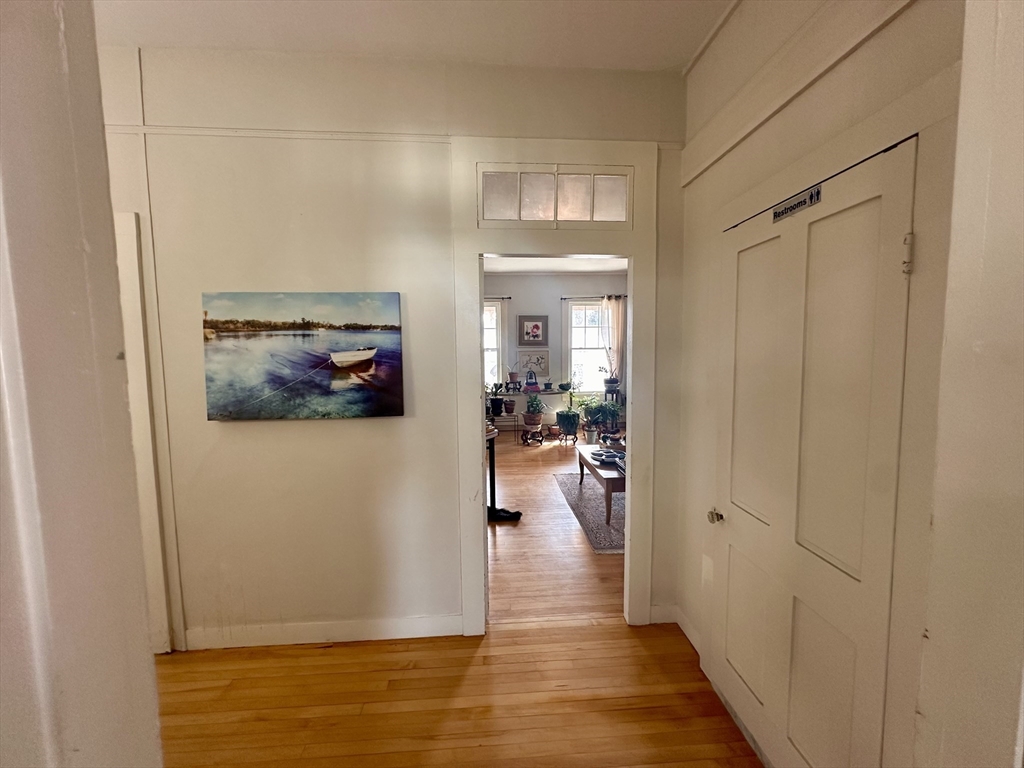 127 Main St Property Photo 5