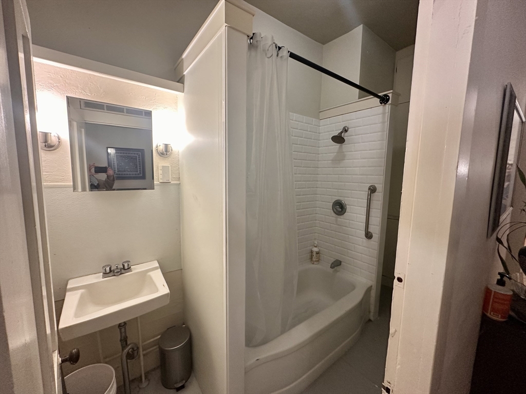 127 Main St Property Photo 16