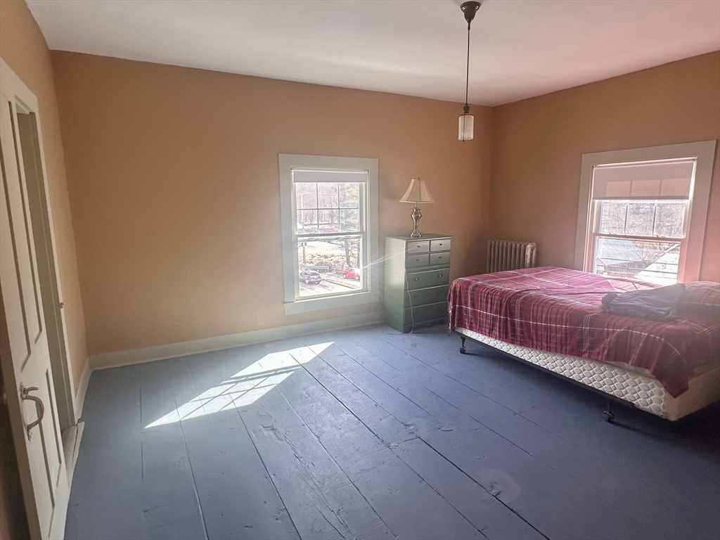 127 Main St Property Photo 27