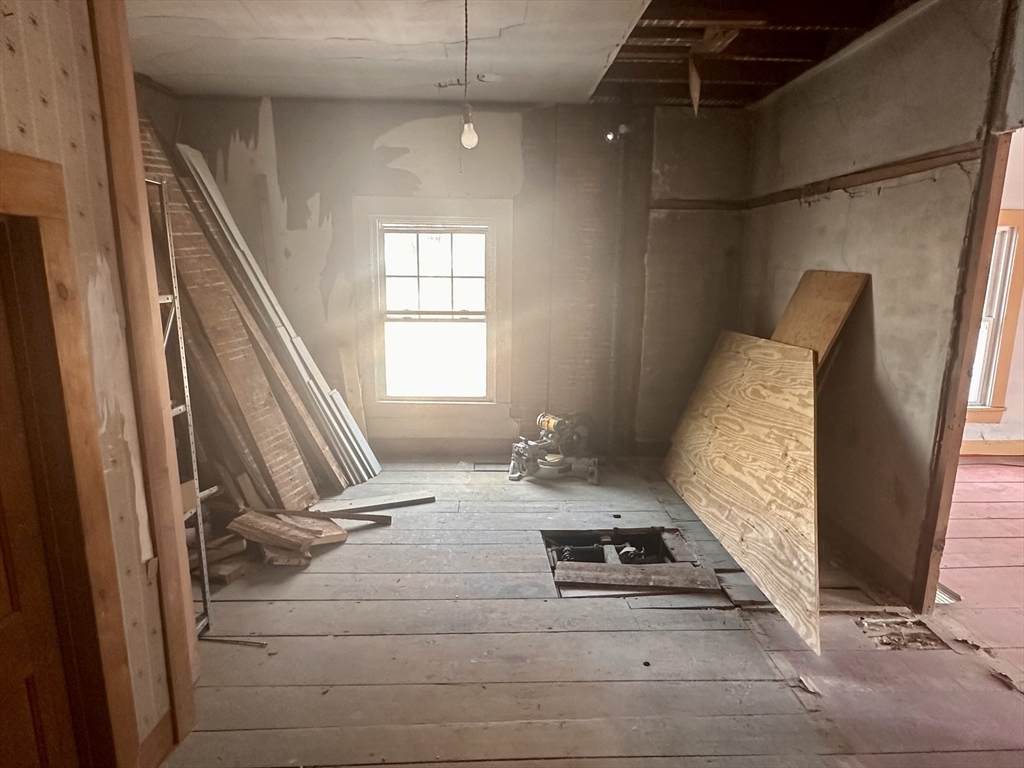 127 Main St Property Photo 30