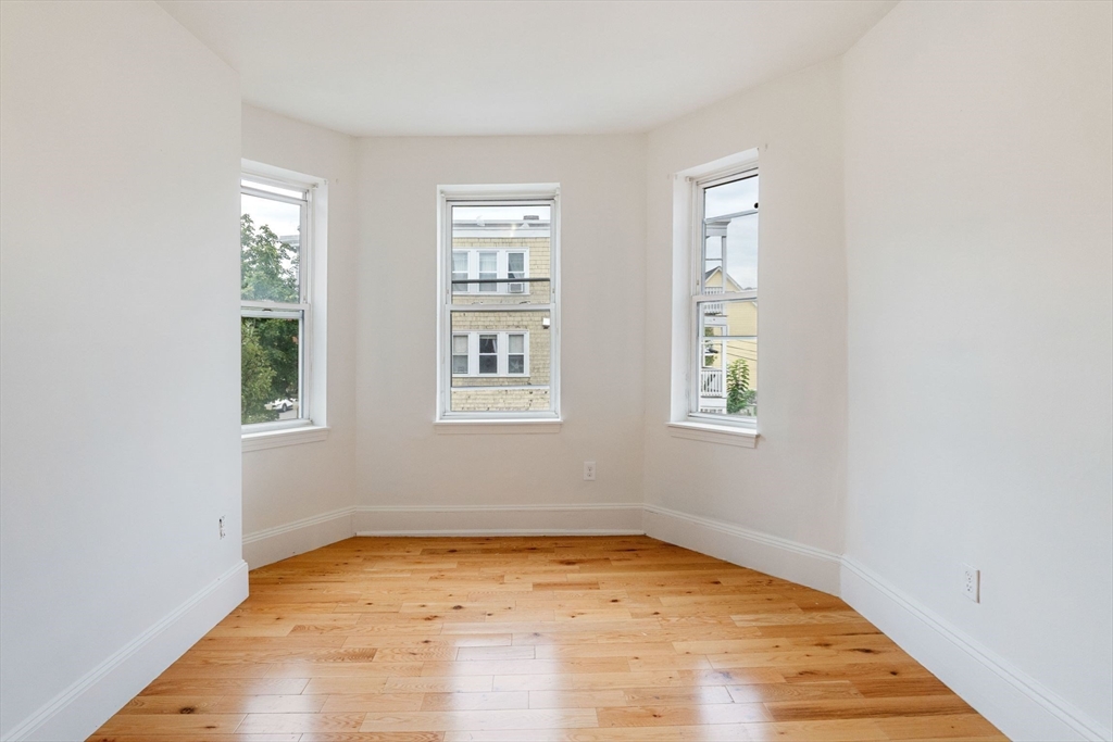 80-84 Shepton St # 3 Property Photo