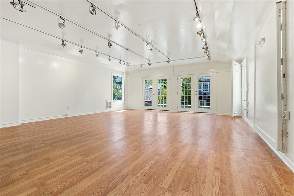 193 Commercial Street # 6b Property Photo 7