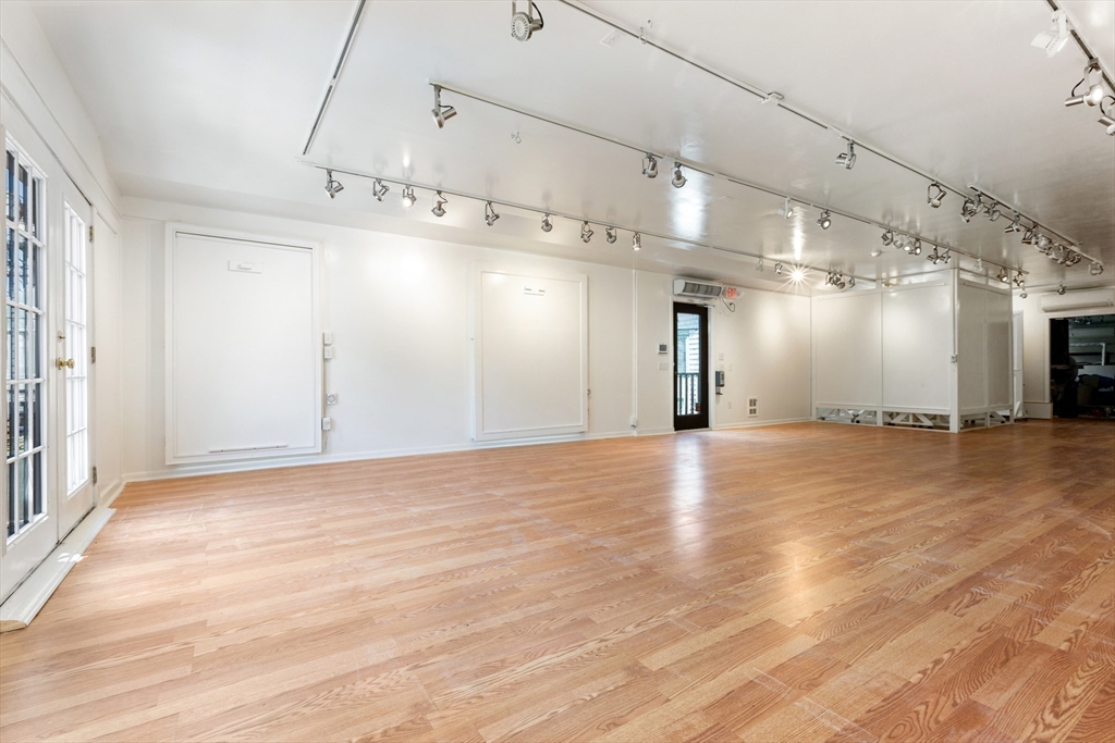 193 Commercial Street # 6b Property Photo 11