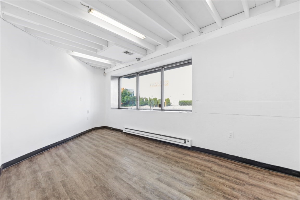 147 Broadway Property Photo 9