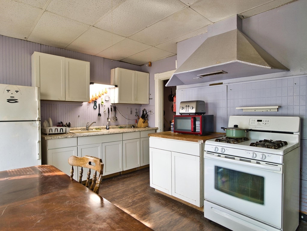 639-647 County St Property Photo 30